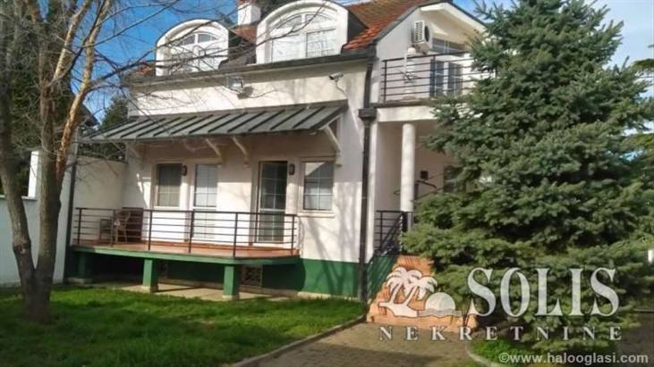 Kuća ili stan za život u Novom Sadu